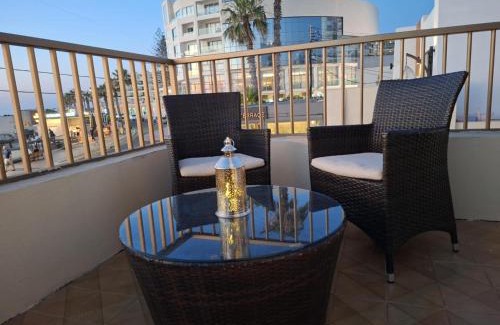 Qawra House | Spacious Bugibba Seafront Villa Free Parking & WiFi