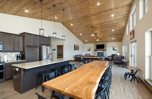 Indian Point House | Spacious by SDC/Private Hot Tub/Community Pools!