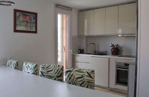 Six-Fours-les-Plages Apartment | Spacious cocoon in Six-Fours-les-Plages