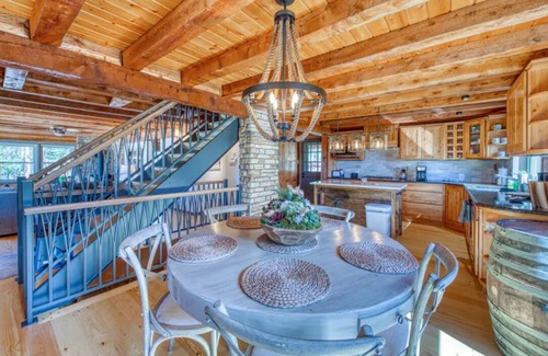 Woodland Park Cabin | Spacious cabin in the woods w/a private hot tub, deck, & fireplace SUV needed