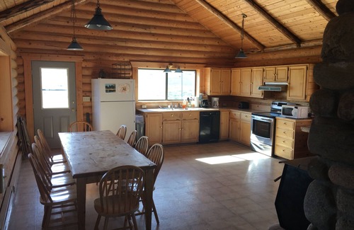 Cameron House | Spacious Cabin with amazing views near Madison River and Yellowstone