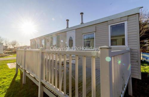 Hunstanton Other | Spacious Caravan For Hire In Hunstanton At Manor Park Holiday Park Ref 23047B
