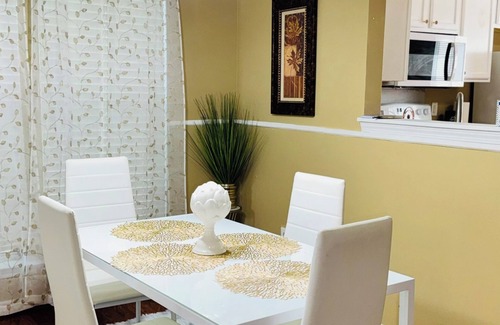 Charlotte House | Spacious & Central Cozy 3BR by UNCC, Speedway, PNC. Fully Stocked .3 Queen beds