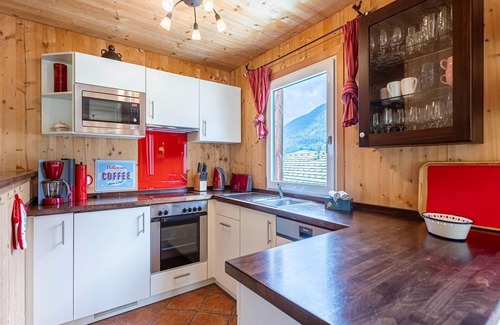 Annaberg im Lammertal Ski Chalet | Spacious Chalet in Annaberg-Lungötz with sauna