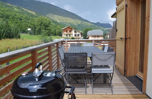 Valloire Ski Chalet | Spacious chalet for 12, 5 bedrooms, parking, WiFi, perfect for your Valloire getaway