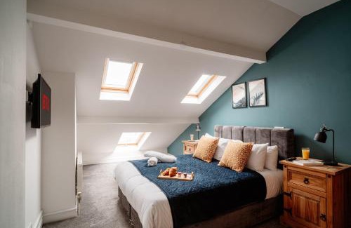 Edgbaston House | Spacious City Centre Family Contractors WiFi