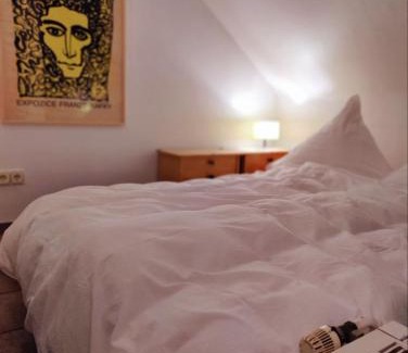 Ostheim House | Spacious & comfortable guestrooms w private bathrooms near Koelnmesse & Lanxess Arena, free parking, highspeed WiFi