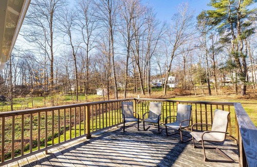 Farmington House | Spacious & Comfortable 3-Bedroom Home