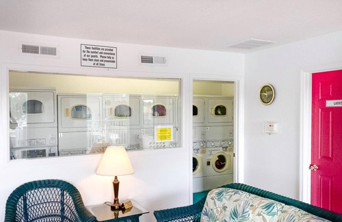 Osage Beach Resort | Spacious Condo 106 w/ Full-Sized Kitchen, Grill, & Deck Overlooking the Lake
