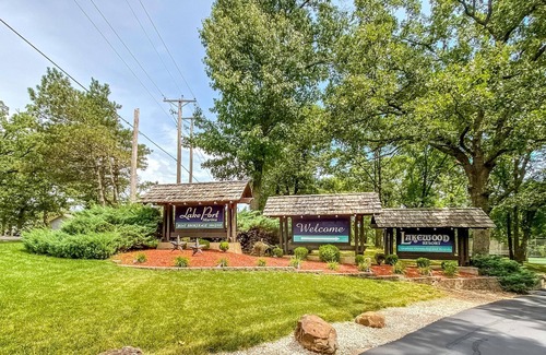 Osage Beach Resort | Spacious Condo 507 w/ Full-Sized Kitchen, Grill, & Deck Overlooking the Lake