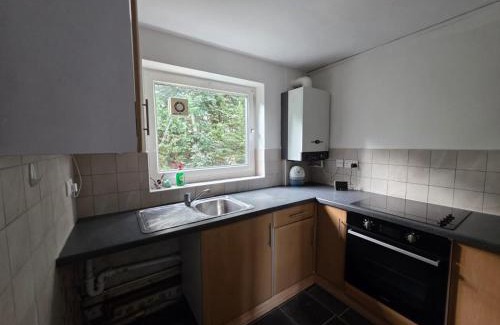 Wainscot Apartment | Spacious contractors and tourist apartment with parking & Wifi