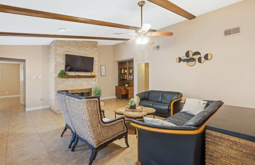 Meadows Place House | Spacious/ Convenient/Relaxing 4-BR Home near Houston, Sugar Land & Stafford