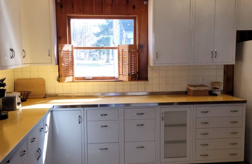 Bemus Point Cottage | Spacious cottage with huge yard!