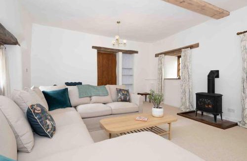 Crediton House | Spacious country retreat in the heart of Devon.