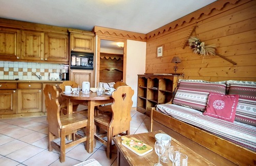 Reberty Apartment | Spacious & Cozy Apartment · Near Slopes · Balcony · Pool & Sauna Access · Covered Parking