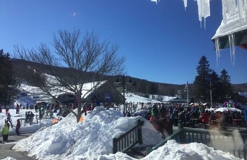 West Dover Apartment | Spacious cozy bedroom with pvt. full bath. Walking distance to Mt Snow ski lifts