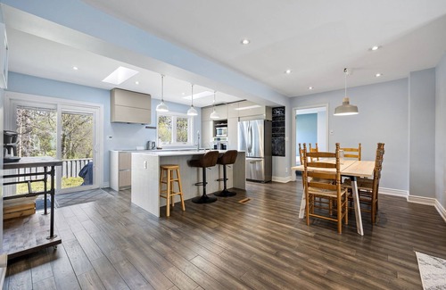 Mississauga House | Spacious Cozy Home with BBQ, Close to the Airport