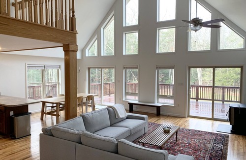 Kingston Ski Chalet | Spacious, cozy nature retreat near Woodstock and Kingston