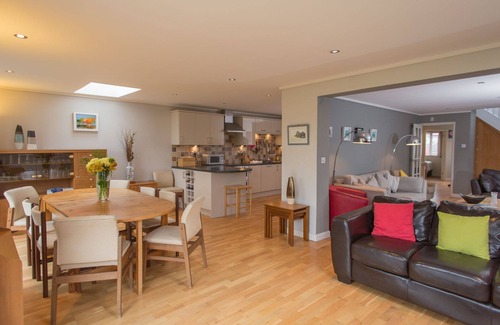 Perranporth Apartment | Spacious, detached, holiday home with sea views!