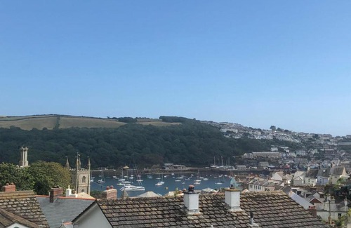 Fowey House | Spacious Detached House with Parking & Views