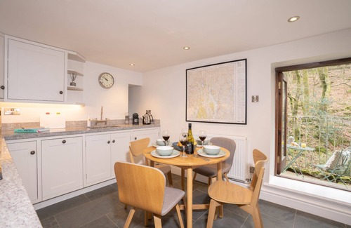 Ambleside House | Spacious Detached property with Waterfall View
