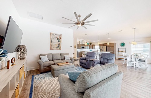 Wildwood House | Spacious dog-friendly home with heated pool, outdoor seating, en suite bedrooms
