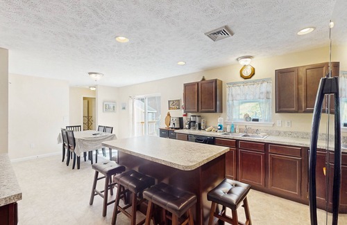 Long Pond House | Spacious dog-friendly house with private W/D, wifi - community amenities
