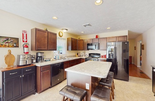 Long Pond House | Spacious dog-friendly house with private W/D, wifi - community amenities