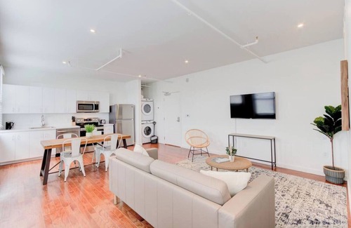 Downtown Memphis Apartment | Spacious Downtown Apt: Beale St, Eats & Fun Nearby