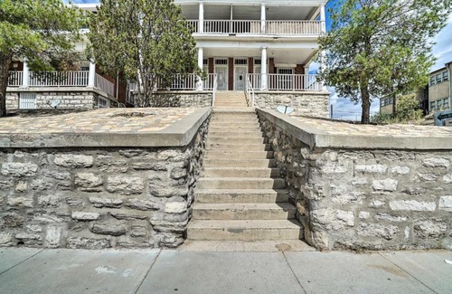 Downtown El Paso Apartment | Spacious Downtown El Paso Apt about 1 Mi to UTEP
