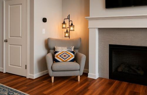 Downtown Cleveland Apartment | Spacious Downtown Sq Stadium, Casino, R&R HoF!