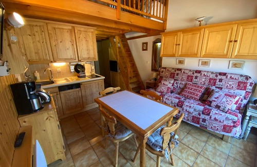 Chatel Apartment | Spacious Duplex Near Village Center with Balcony - Close to Ski Lifts and Free Summer Activities