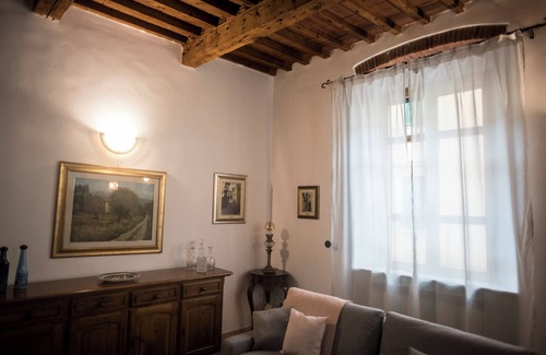 Livorno Apartment | Spacious elegant apartment near ferry embarkation