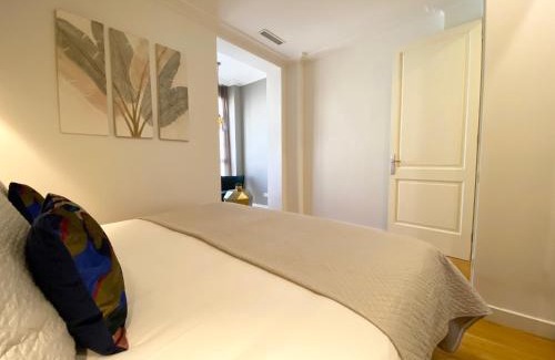 Sant Gervasi Apartment | Spacious Elegant on Avenue Diagonal By MyRentalHost