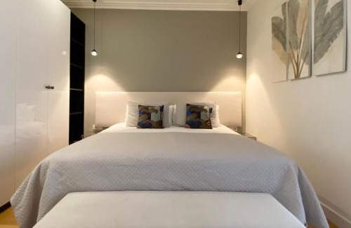 Sant Gervasi Apartment | Spacious Elegant on Avenue Diagonal By MyRentalHost