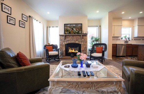 Ellicottville House | Spacious Entire Home close to HoliMont and Village
