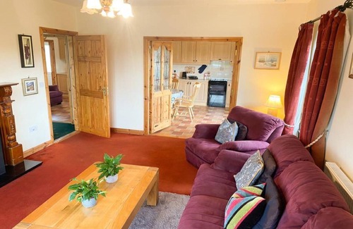 Banagher House | Spacious four-bed property located in Banagher outside Birr.