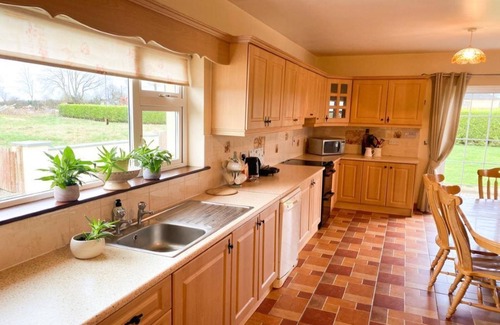 Banagher House | Spacious four-bed property located in Banagher outside Birr.