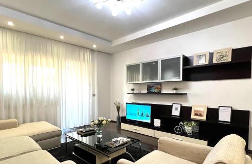 Blloku Apartment | Spacious family-friendly apartment in the heart of Bllok