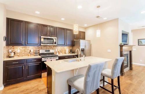 Stapleton House | Spacious Family Friendly Townhome in Central Park