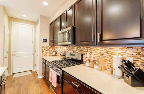 Stapleton House | Spacious Family Friendly Townhome in Central Park