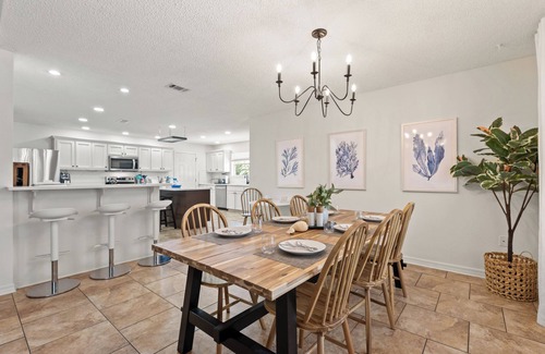 Navarre House | Spacious, Family-Friendly 5 Bedroom Home with Salt Water Pool