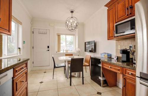 Renfrew-Collingwood House | Spacious Family Home with Garden in Vancouver