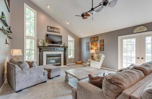 Camdenton House | Spacious Family Home Near Lake of the Ozarks!