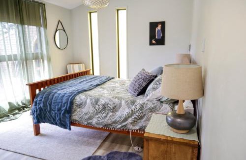 Tenterfield House | Spacious Family Retreat on the edge of Tenterfield