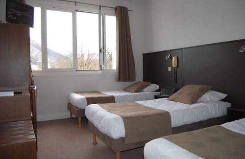 Lourdes Hotel | Spacious Family Suite w/Private Balcony! Enjoy amazing Views