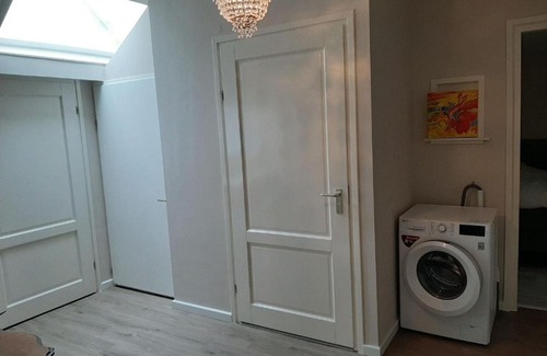 Tweede Exloermond House | Spacious Farmhouse in Tweede Exlo rmond with Patio