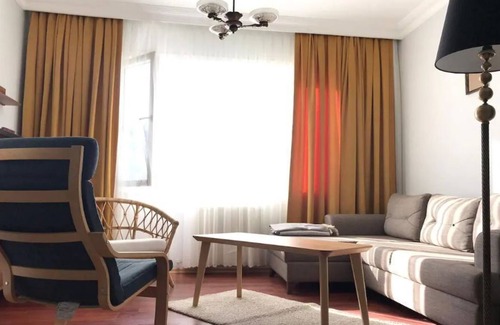 Kabatas House | Spacious Flat w/ 4 BR! 4 mins to Taksim Square