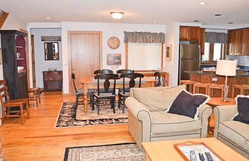 Ludlow House | Spacious Four Seasons Home On Okemo Mountain