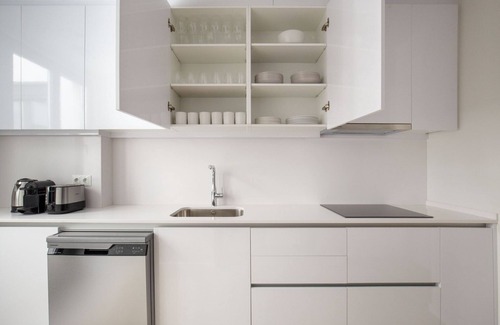 Sant Gervasi Apartment | Spacious Galvany 3BR w/Doorman & Private Terrace, by Blueground